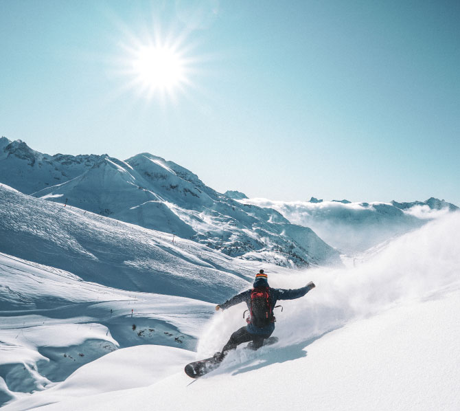 Skiing-in-Val-Thorens